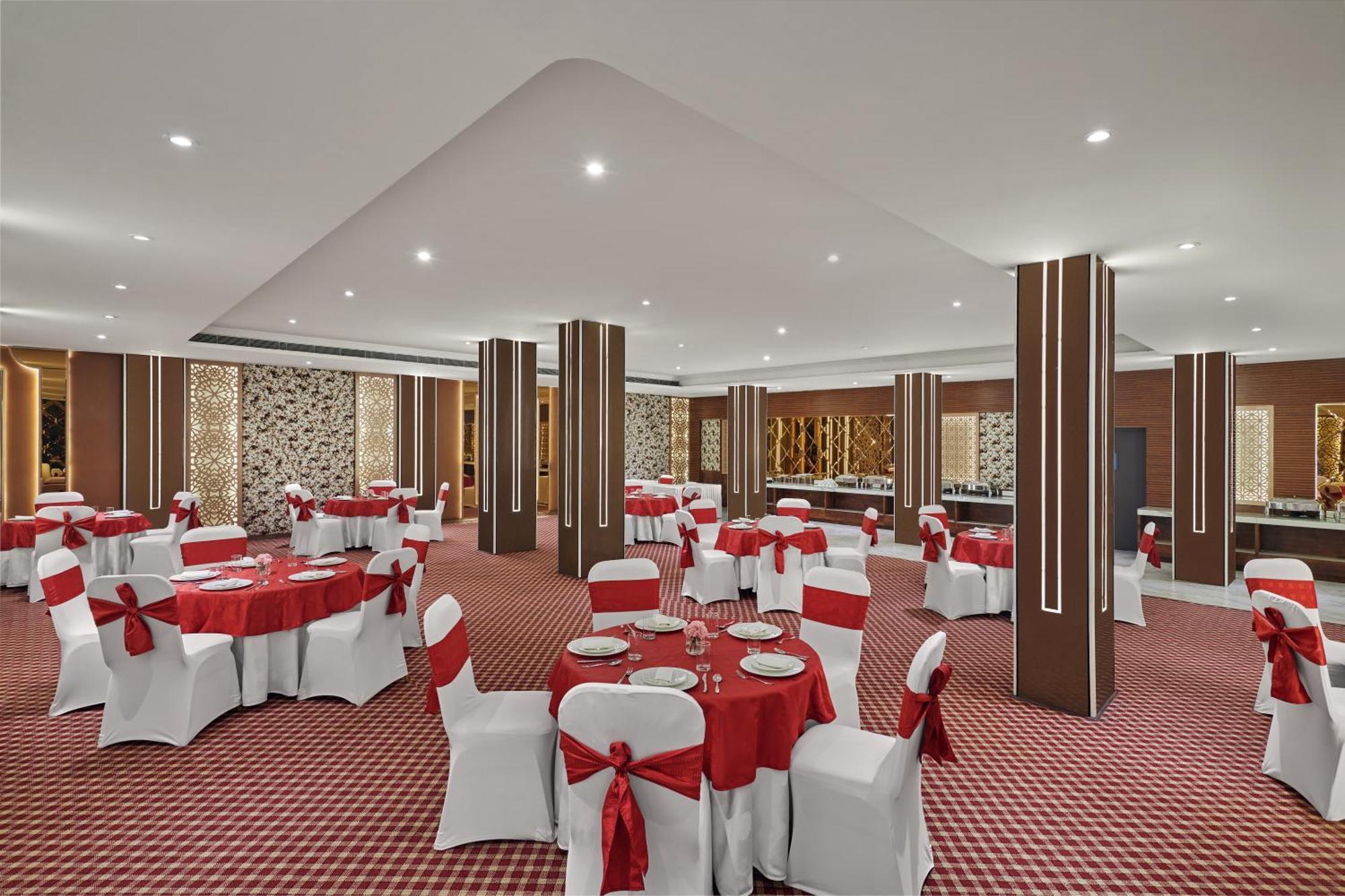 Deventure Sarovar Portico Patel Nagar Nova Deli Exterior foto