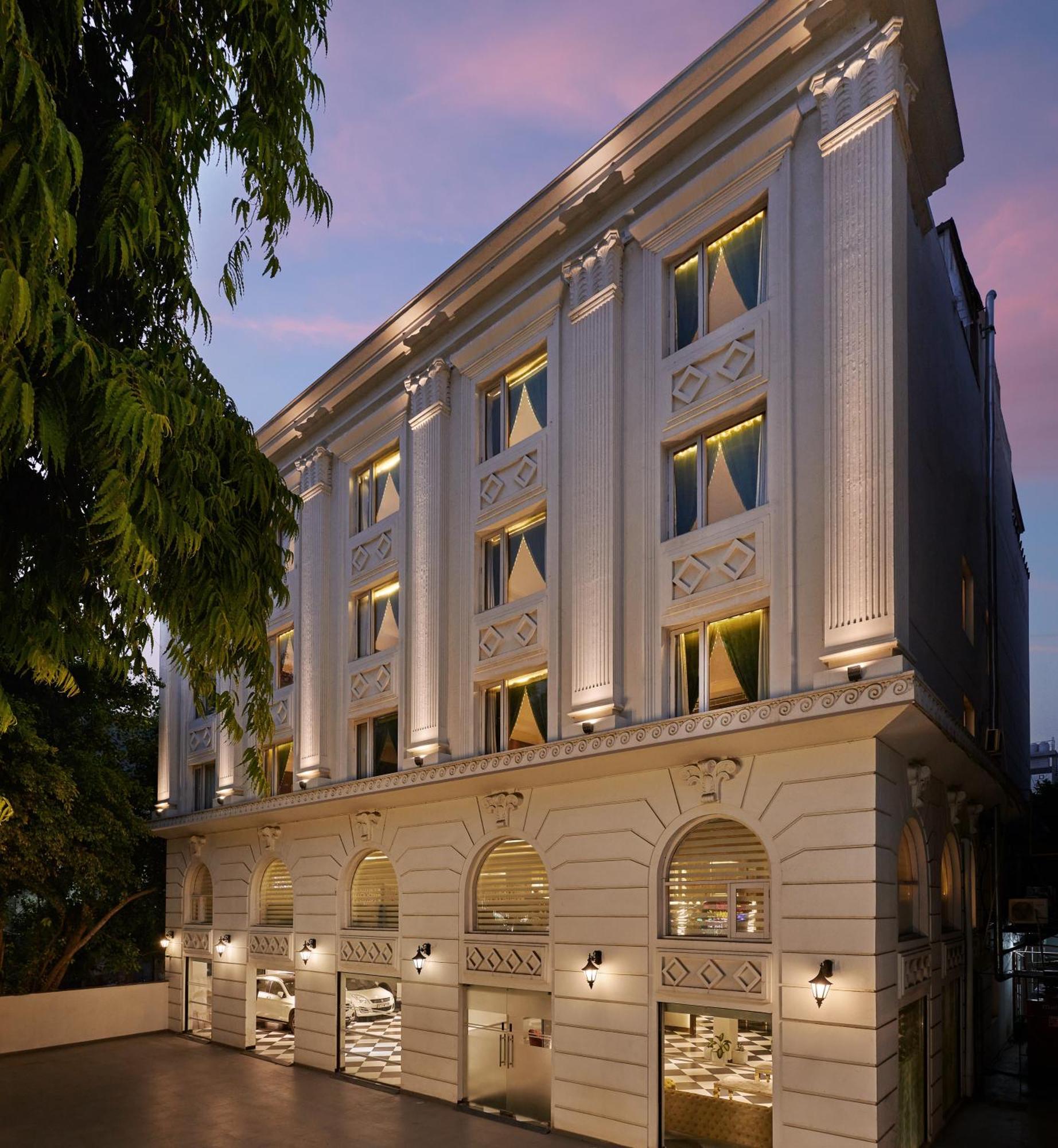 Deventure Sarovar Portico Patel Nagar Nova Deli Exterior foto