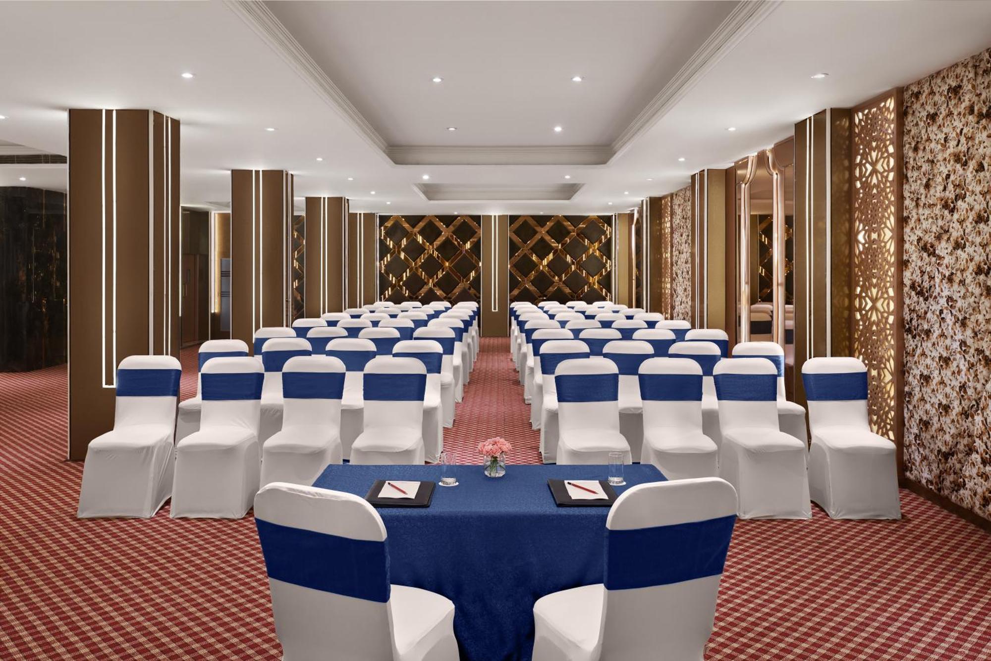 Deventure Sarovar Portico Patel Nagar Nova Deli Exterior foto