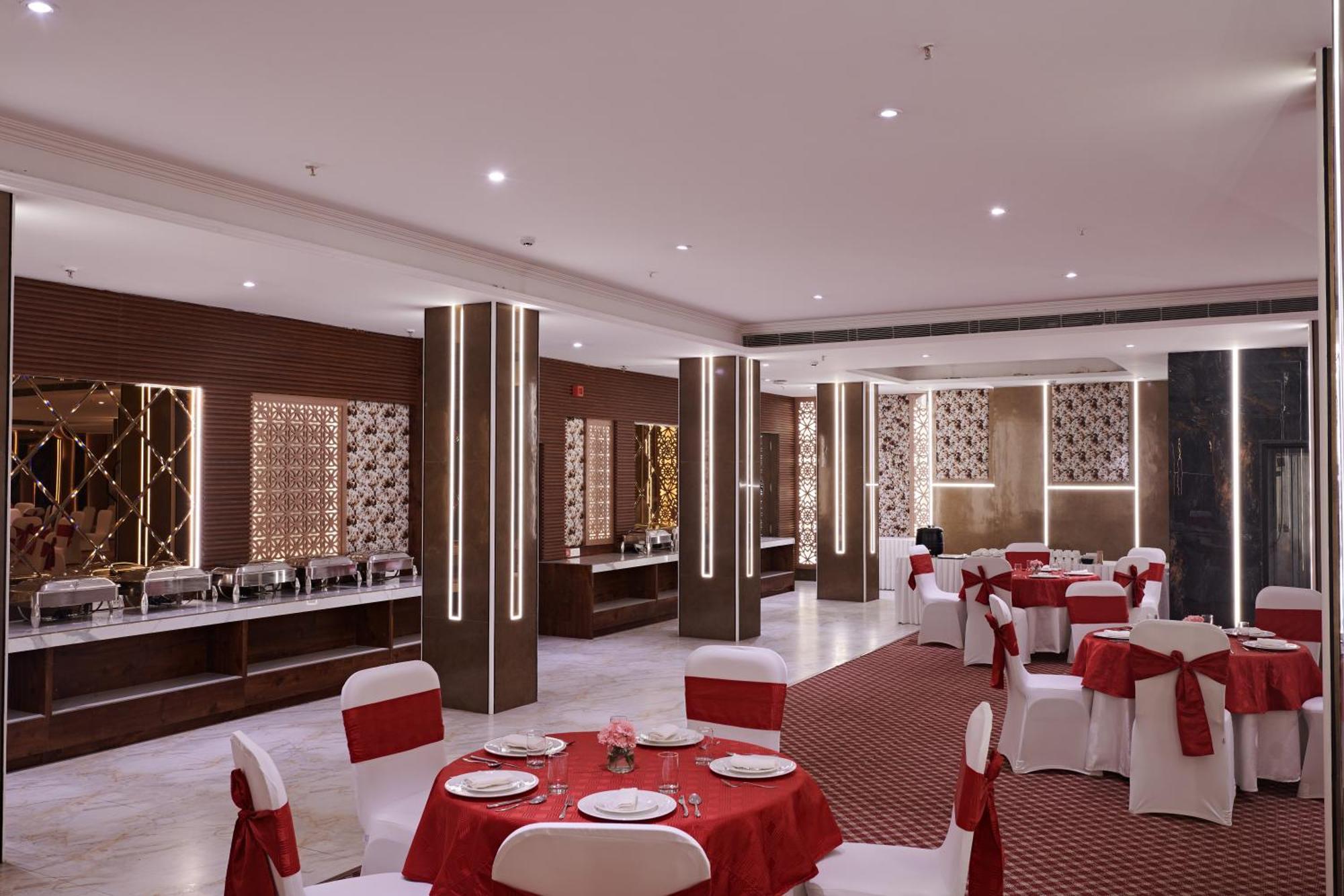 Deventure Sarovar Portico Patel Nagar Nova Deli Exterior foto